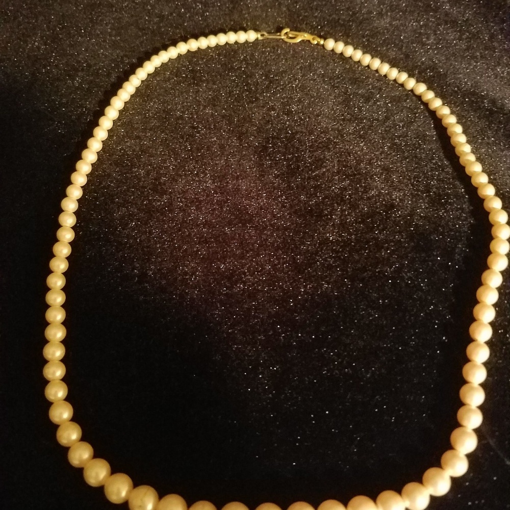 Graduated Costume Pearl Necklace, 4-7mm 14 k gold vermeil clasp 18 inches